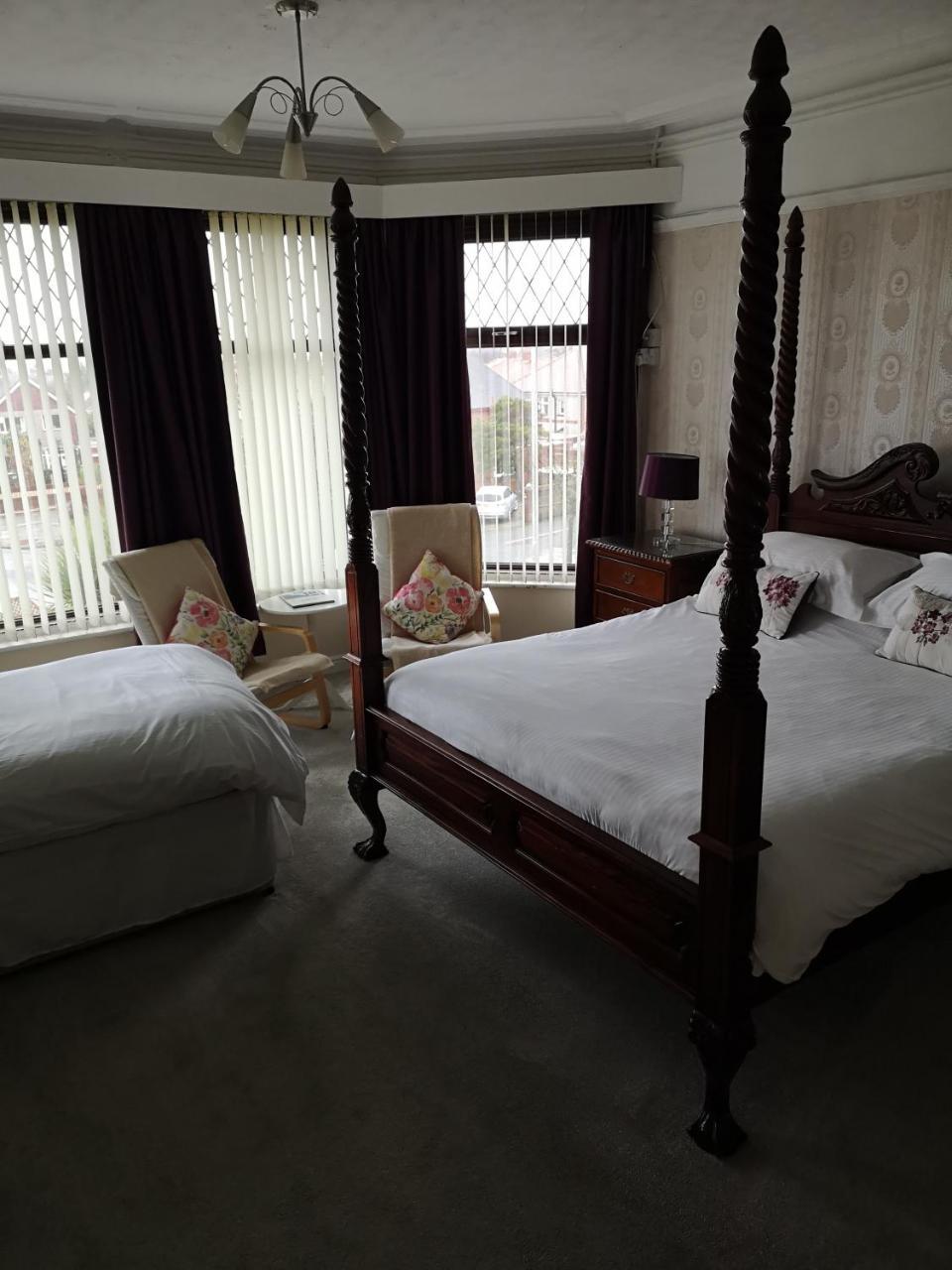 East Mount House Hotel Barrow-in-Furness ภายนอก รูปภาพ